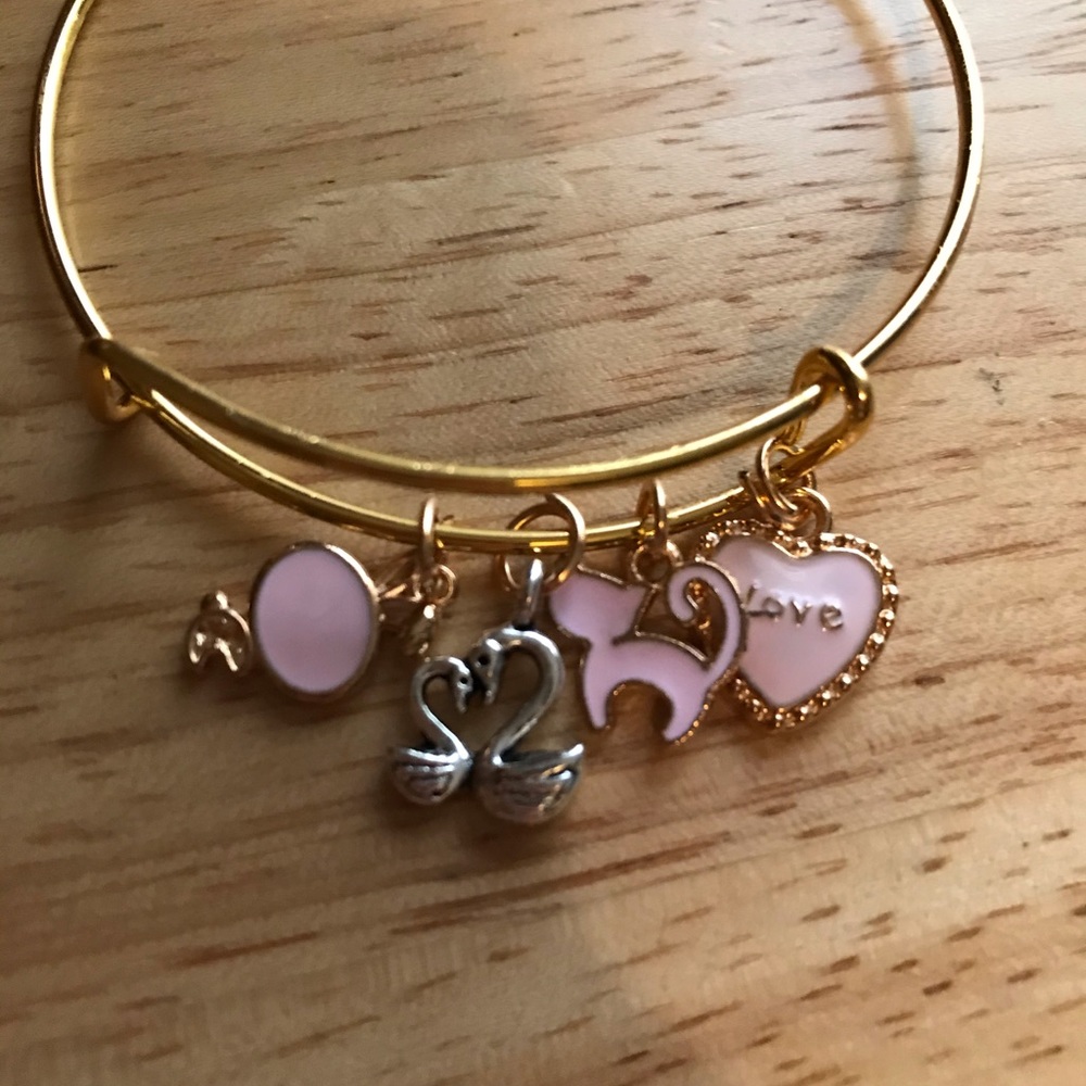 Charm bracelet